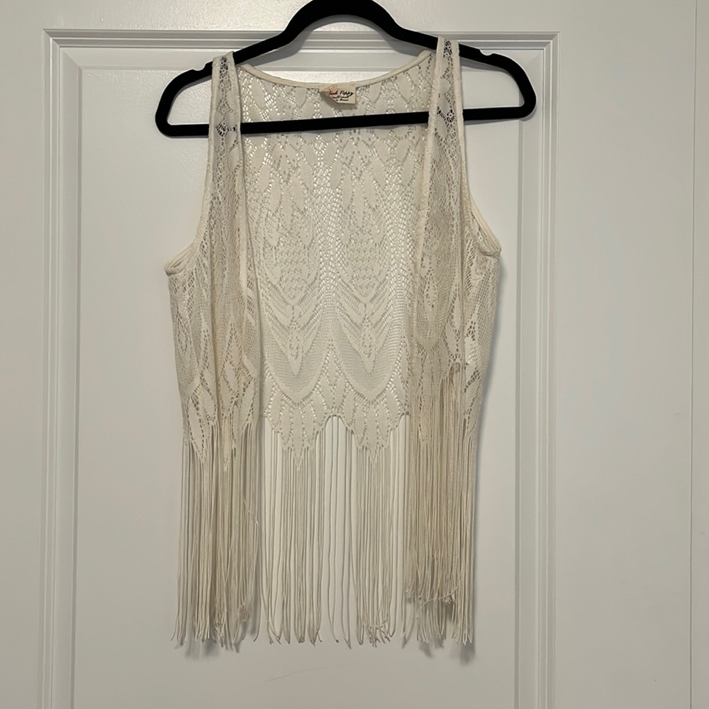 Lace vest with fringe
